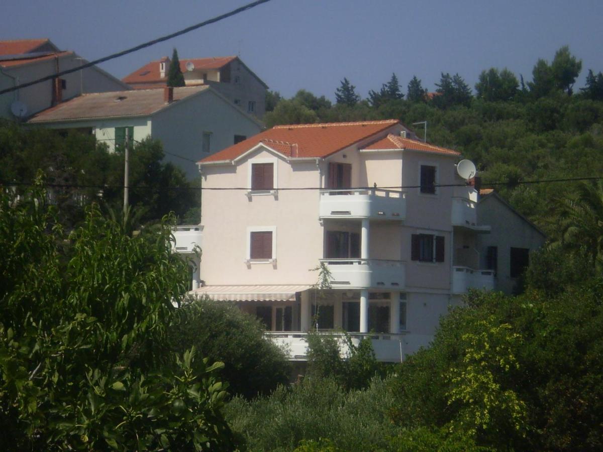 Apartments And Rooms By The Sea Jakisnica, Pag - 4160 Lun  Kültér fotó