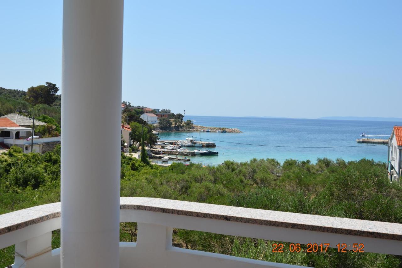 Apartments And Rooms By The Sea Jakisnica, Pag - 4160 Lun  Kültér fotó