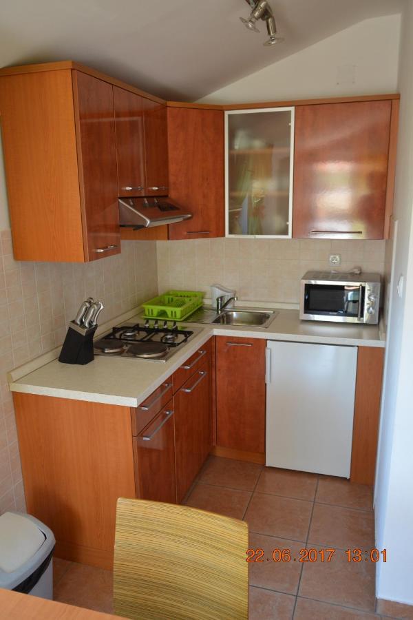 Apartments And Rooms By The Sea Jakisnica, Pag - 4160 Lun  Kültér fotó