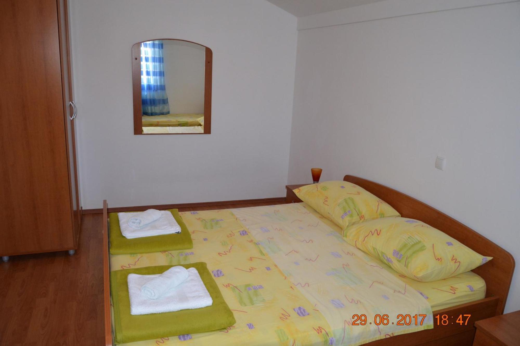 Apartments And Rooms By The Sea Jakisnica, Pag - 4160 Lun  Szoba fotó