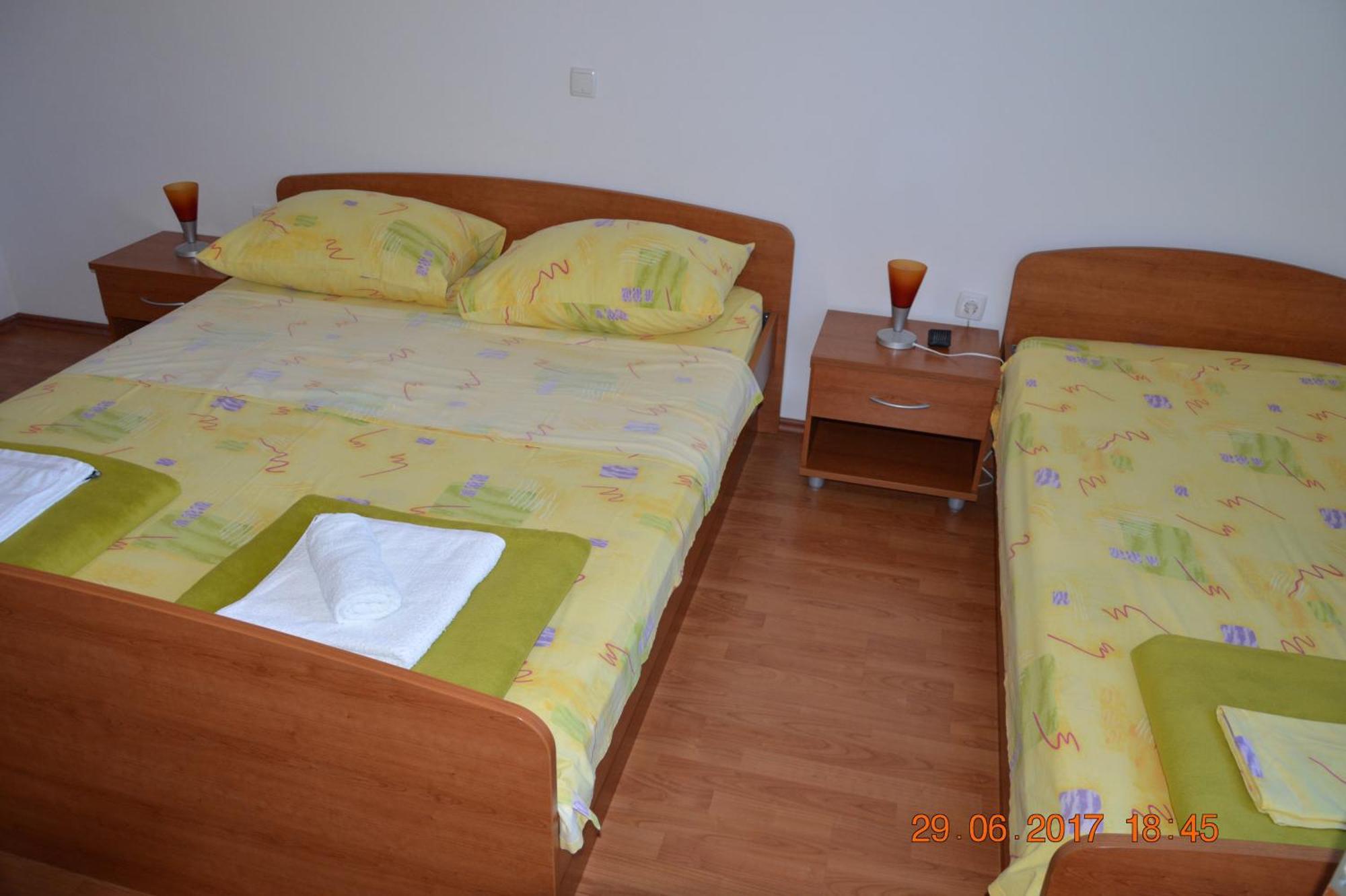 Apartments And Rooms By The Sea Jakisnica, Pag - 4160 Lun  Szoba fotó